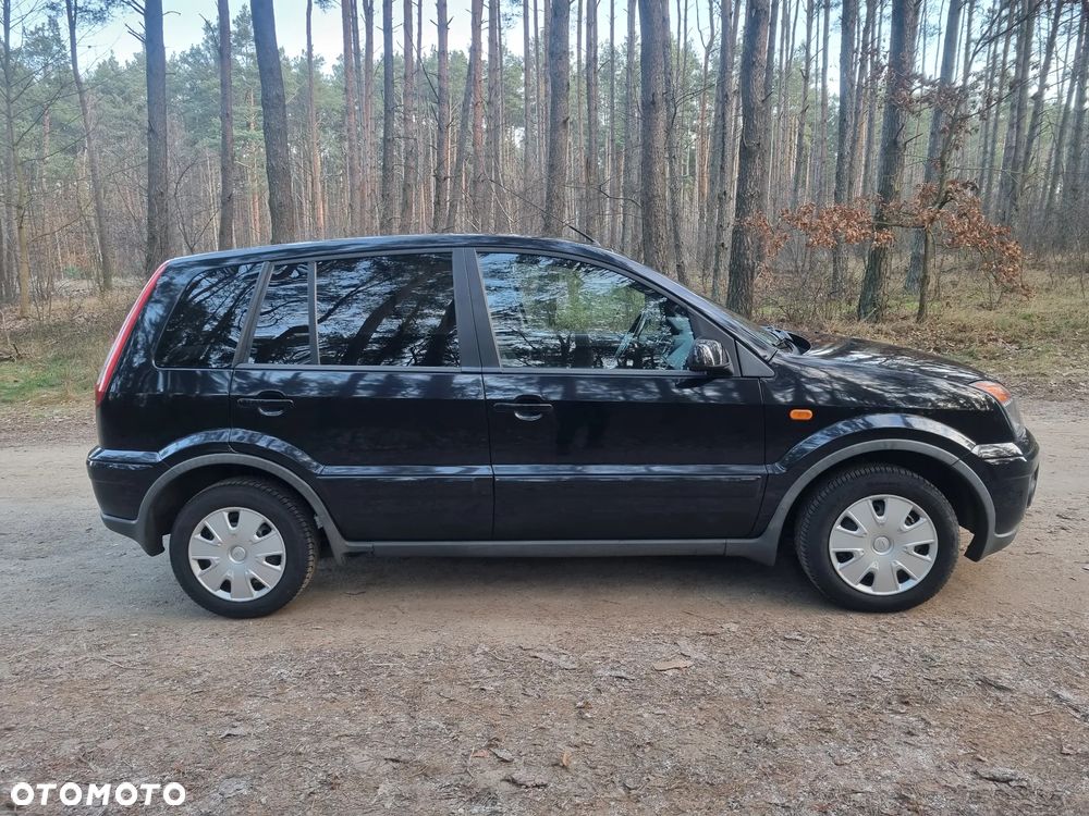 Ford Fusion 1.6 + - 7