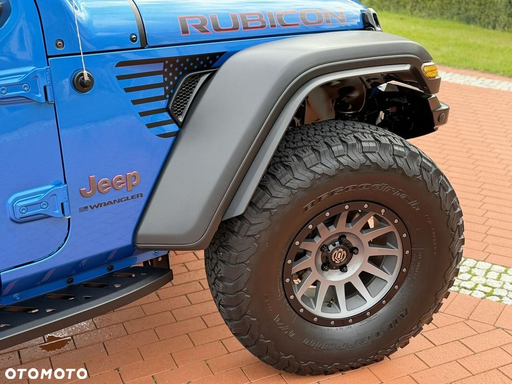 Jeep Wrangler - 12