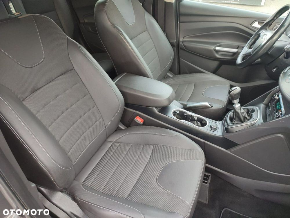 Ford Kuga - 9