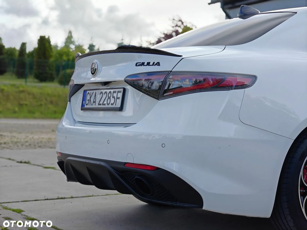 Alfa Romeo Giulia 2.0 Turbo 16V AT8 Veloce Ti - 17