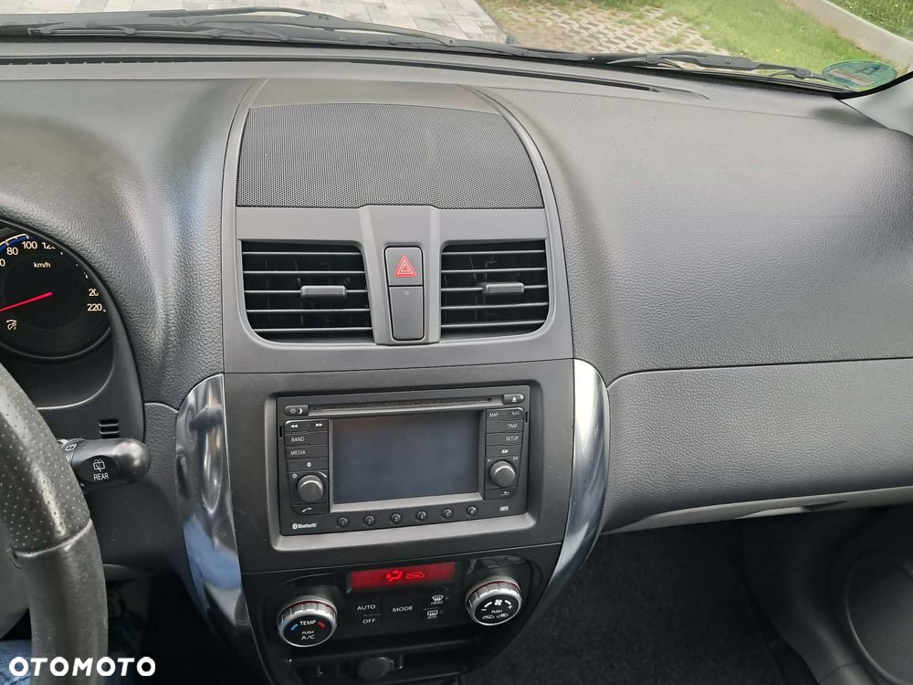 Suzuki SX4 Classic 1.6 VVT 4x4 Style - 13
