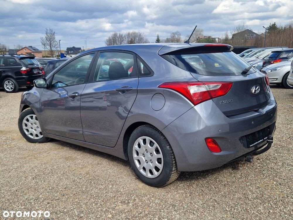 Hyundai i30 1.6 Comfort - 23