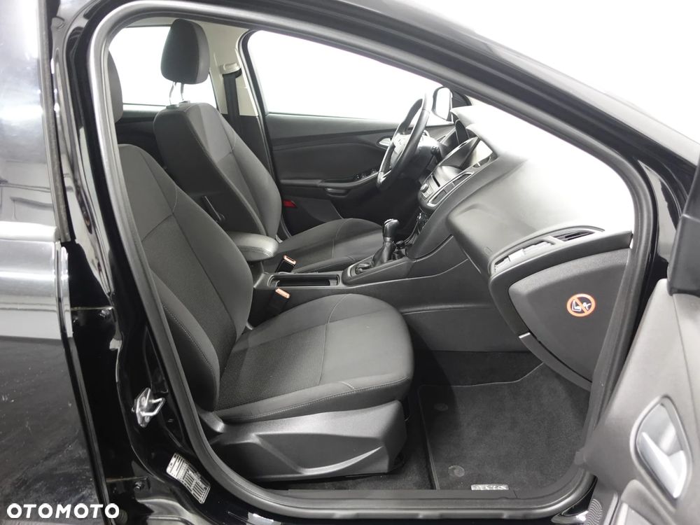 Ford Focus 1.0 EcoBoost 99g Titanium - 25