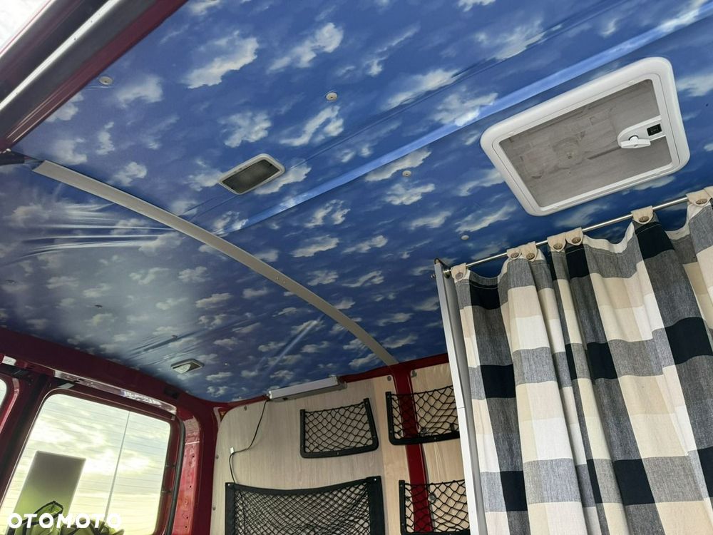 Volkswagen Transporter - 27