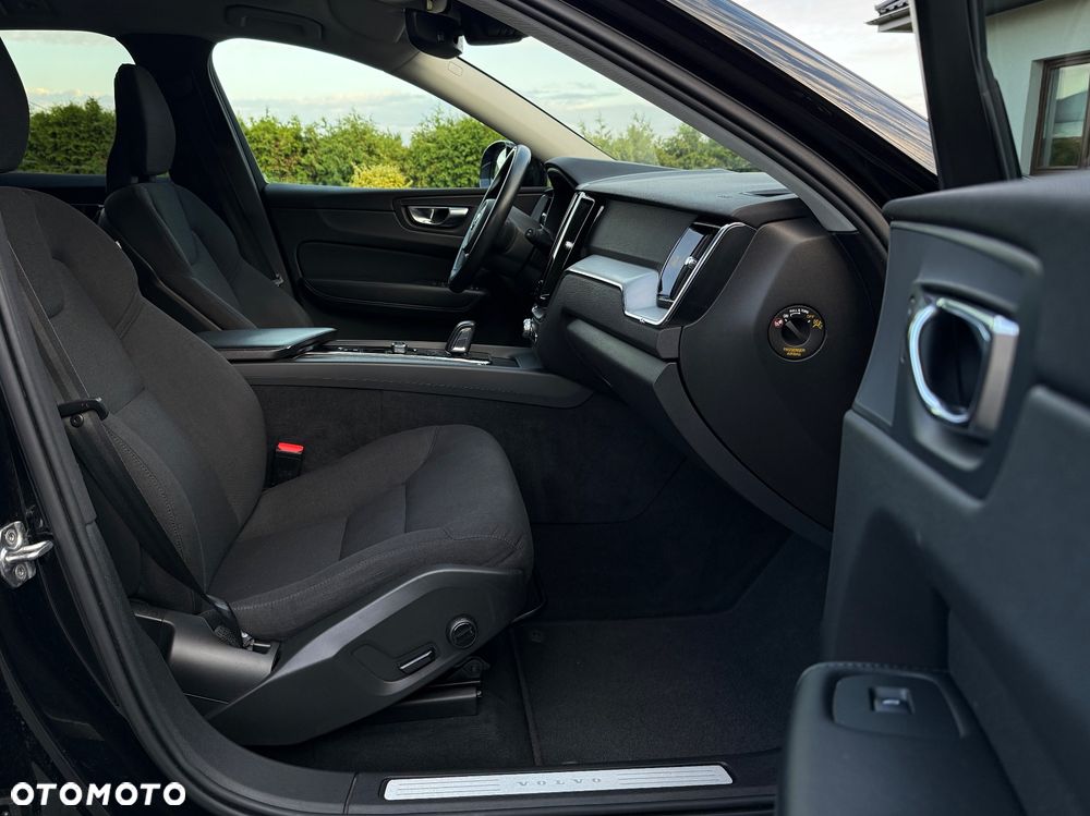 Volvo XC 60 B4 D AWD Momentum Pro - 15