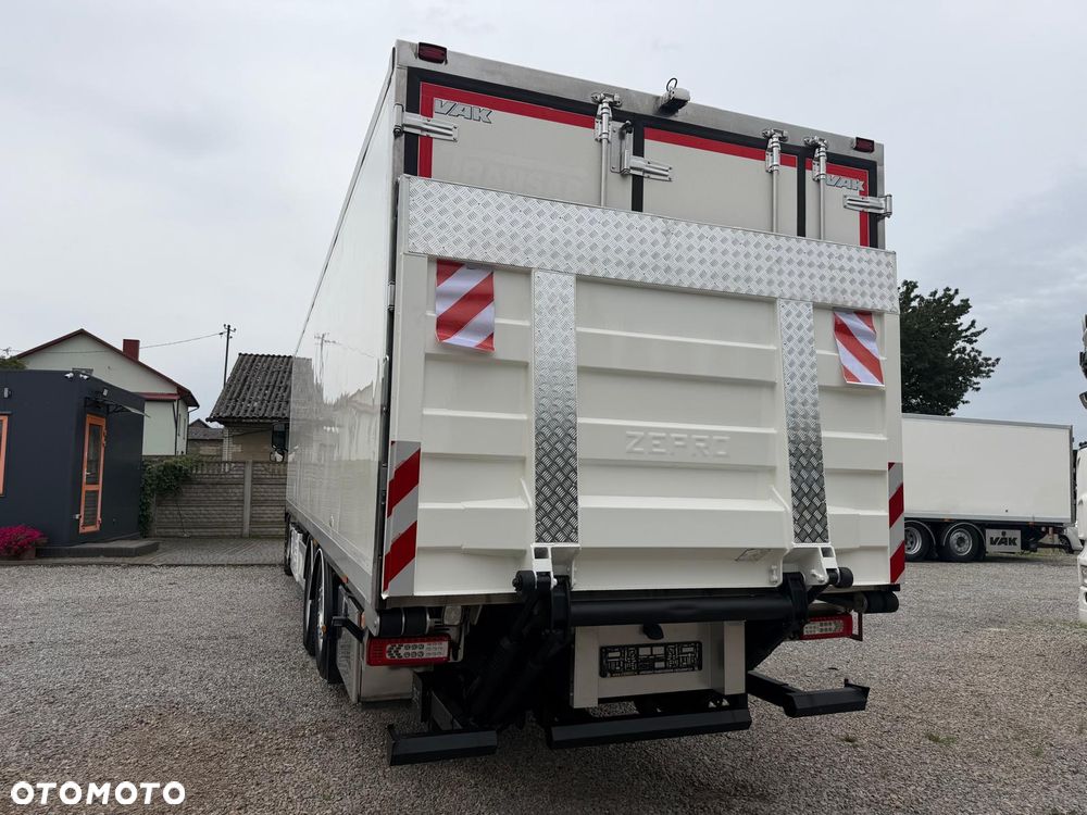 Volvo FM 370 / 6x2 / Chłodnia / Winda / - 20