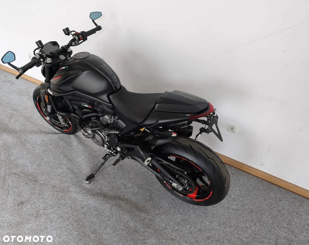 Ducati Monster - 13