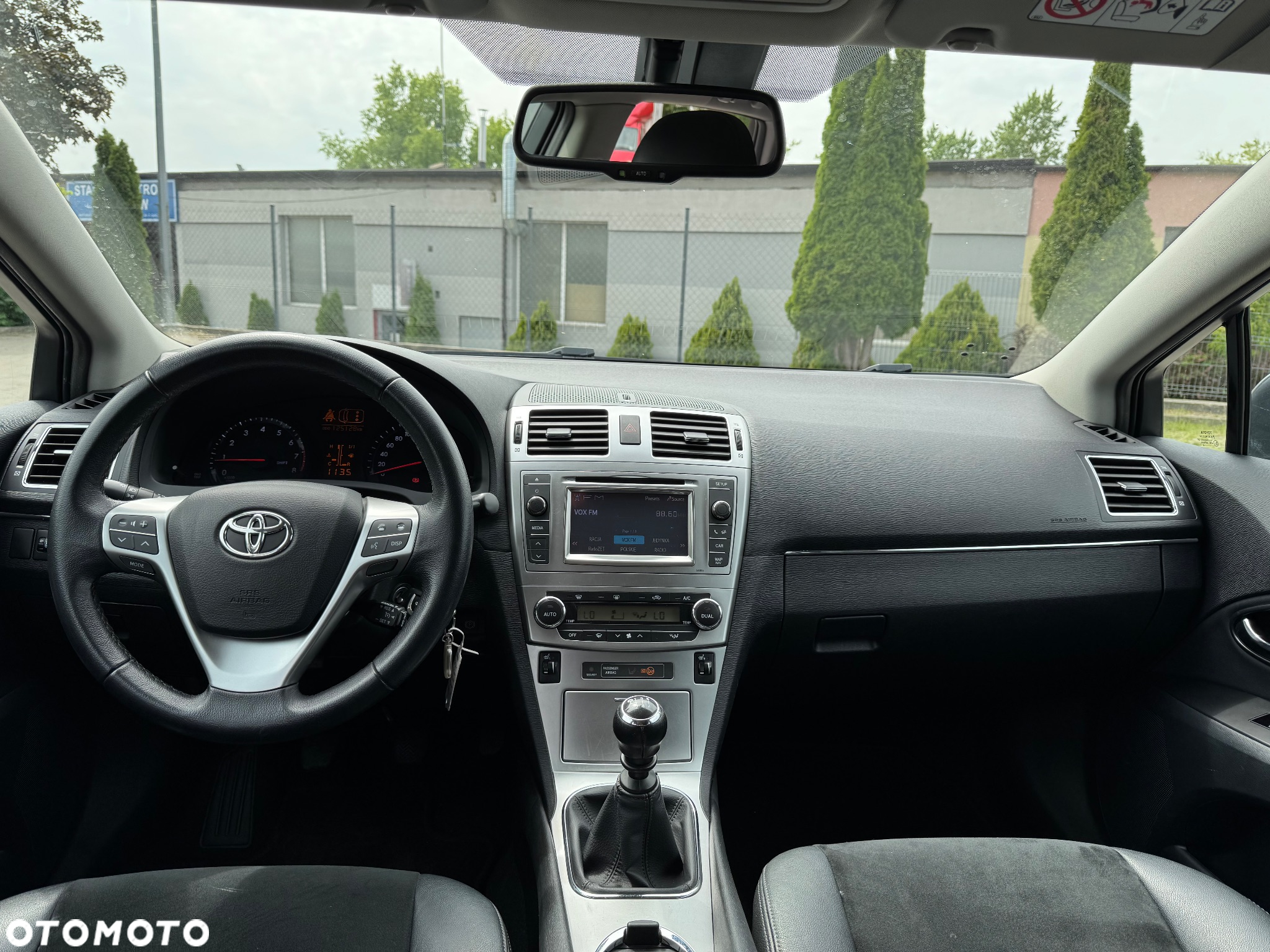 Toyota Avensis 1.8 Premium - 30