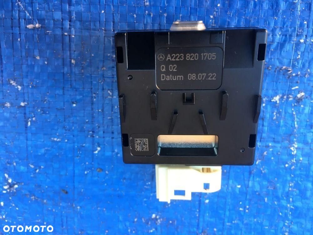 Mercedes W206 C Klasa Gniazdo Port USB A2238201705 - 2