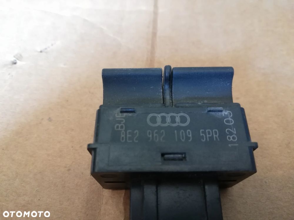 AUDI A4 B6 B7 8E0 00-06 PRZEŁĄCZNIK WŁĄCZNIK ALARMU 8E2962109 - 3