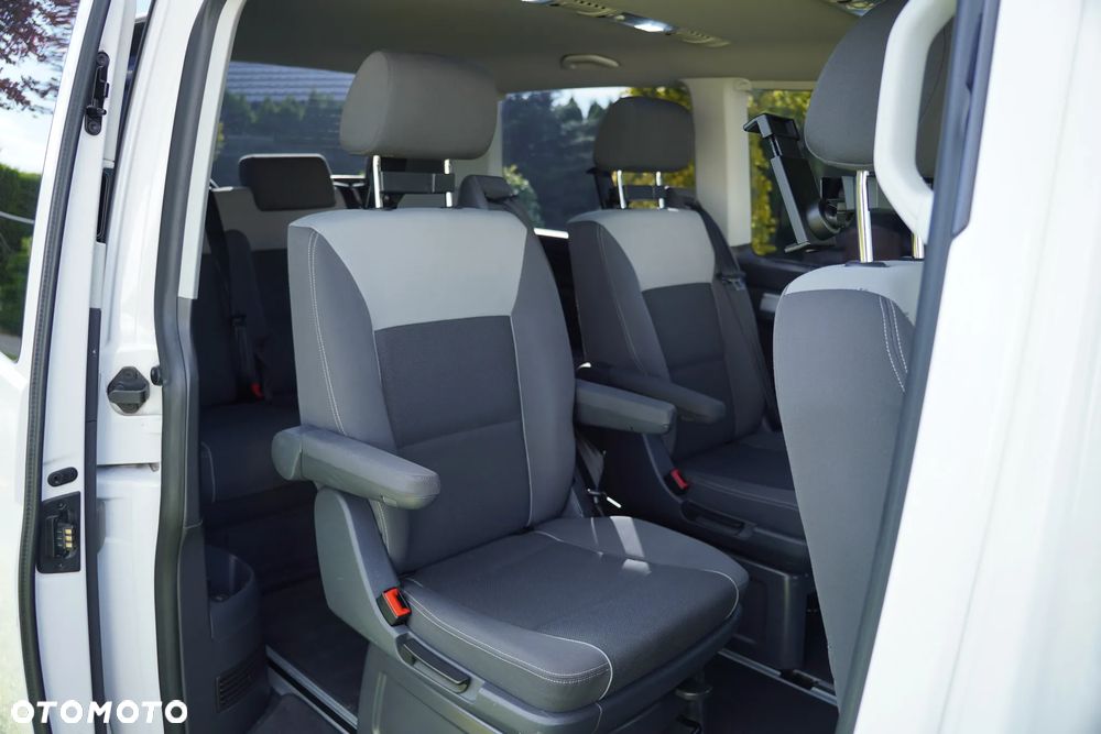 Volkswagen Multivan - 18