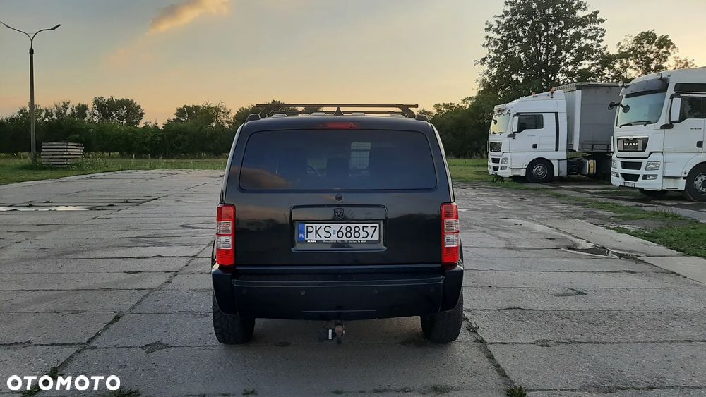 Dodge Nitro 2.8 CRD SXT - 6