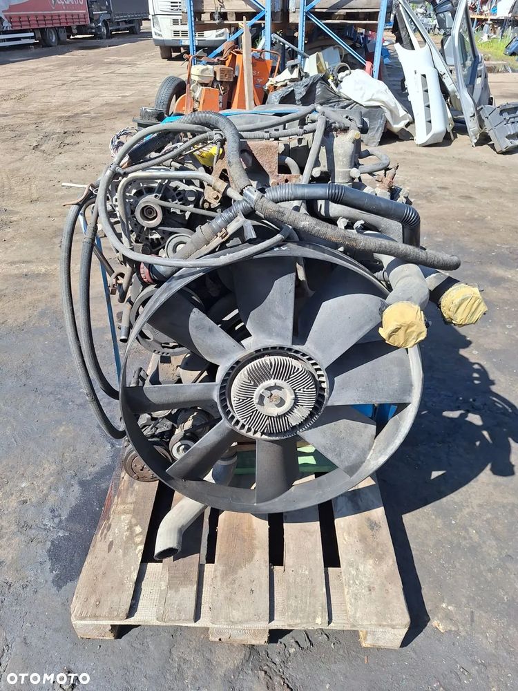 SILNIK MAN D0834 LFL52 E4 - 4