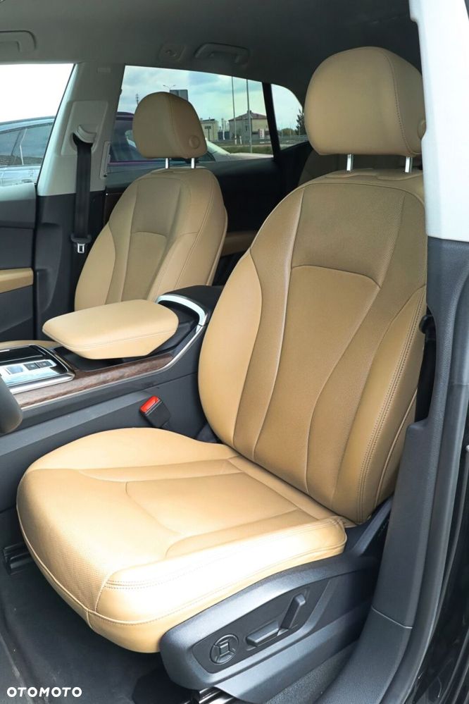 Audi Q8 - 12