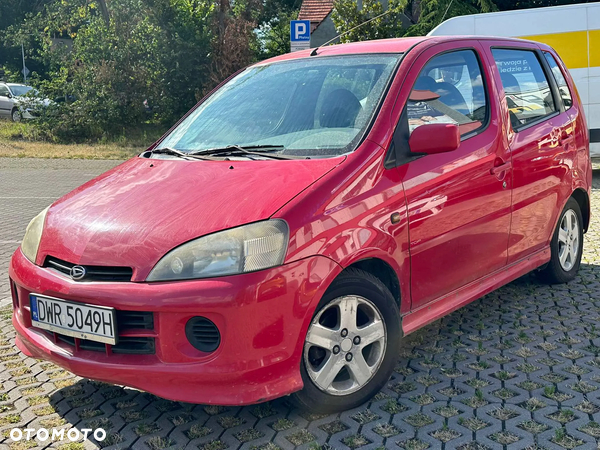 Daihatsu YRV