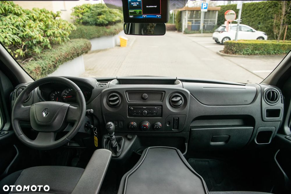 Renault Master ENERGY L2H2 VA 9-Sitzer - 29