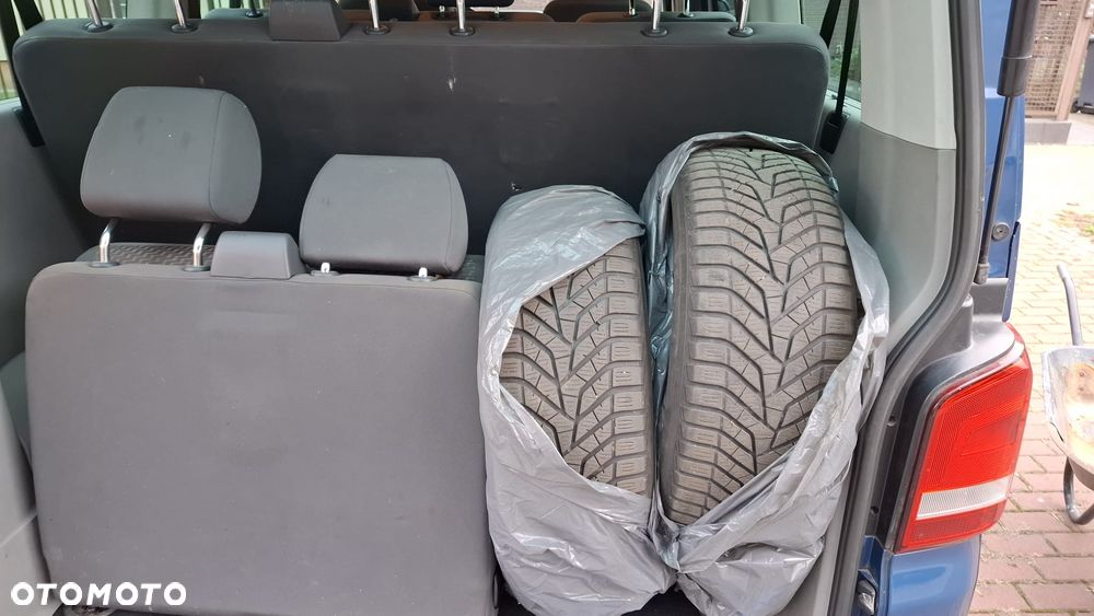 Volkswagen Caravelle - 26