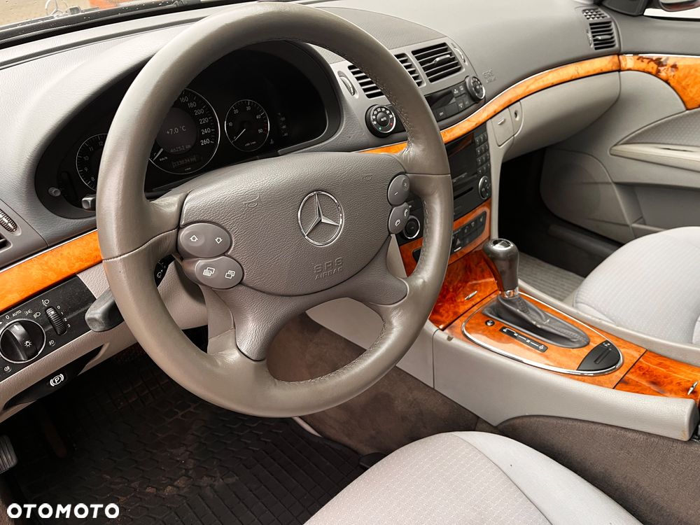 Mercedes-Benz Klasa E - 24