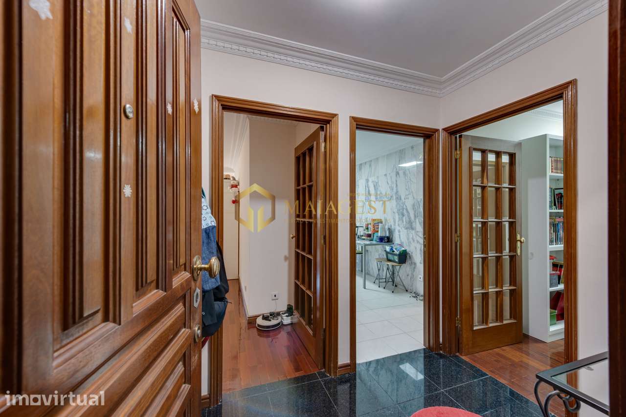 Apartamento T2+1 com Suite e Varanda no Centro de Gaia - Grande imagem: 2/35