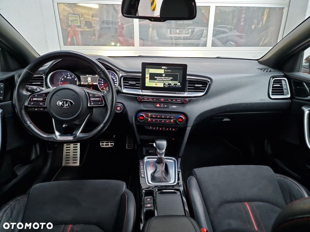 Kia ProCeed 1.6 T-GDI GT DCT - 30