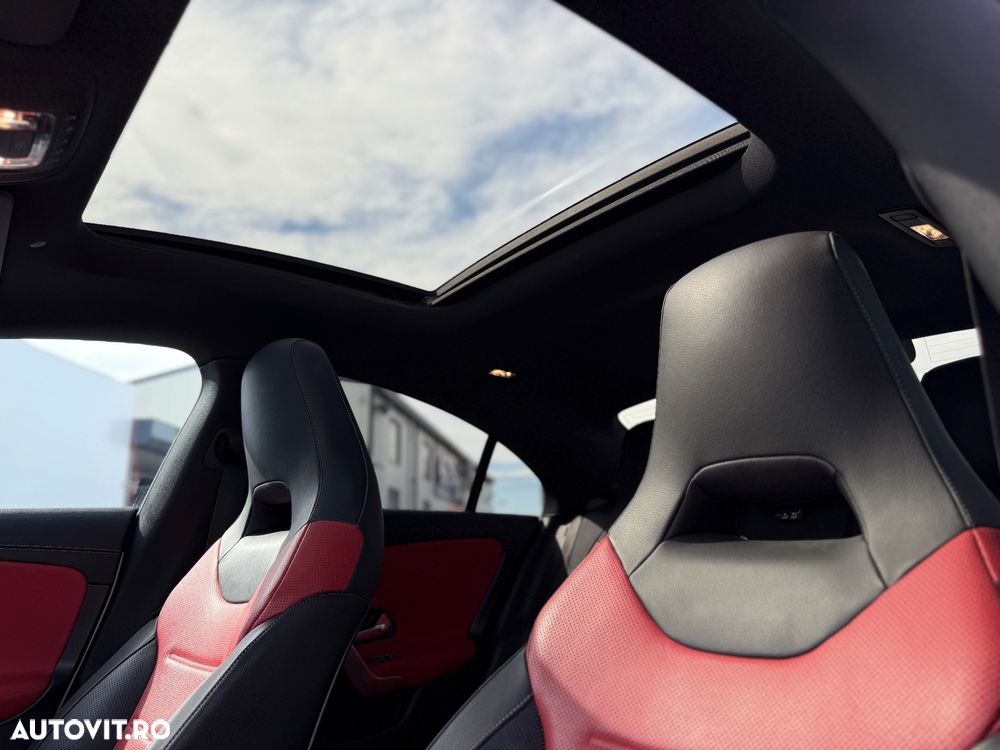 Mercedes-Benz CLA 250 e 8G-DCT AMG Line - 12