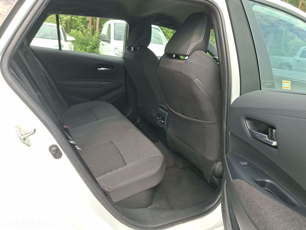 Toyota Corolla 1.8 Hybrid Comfort - 12