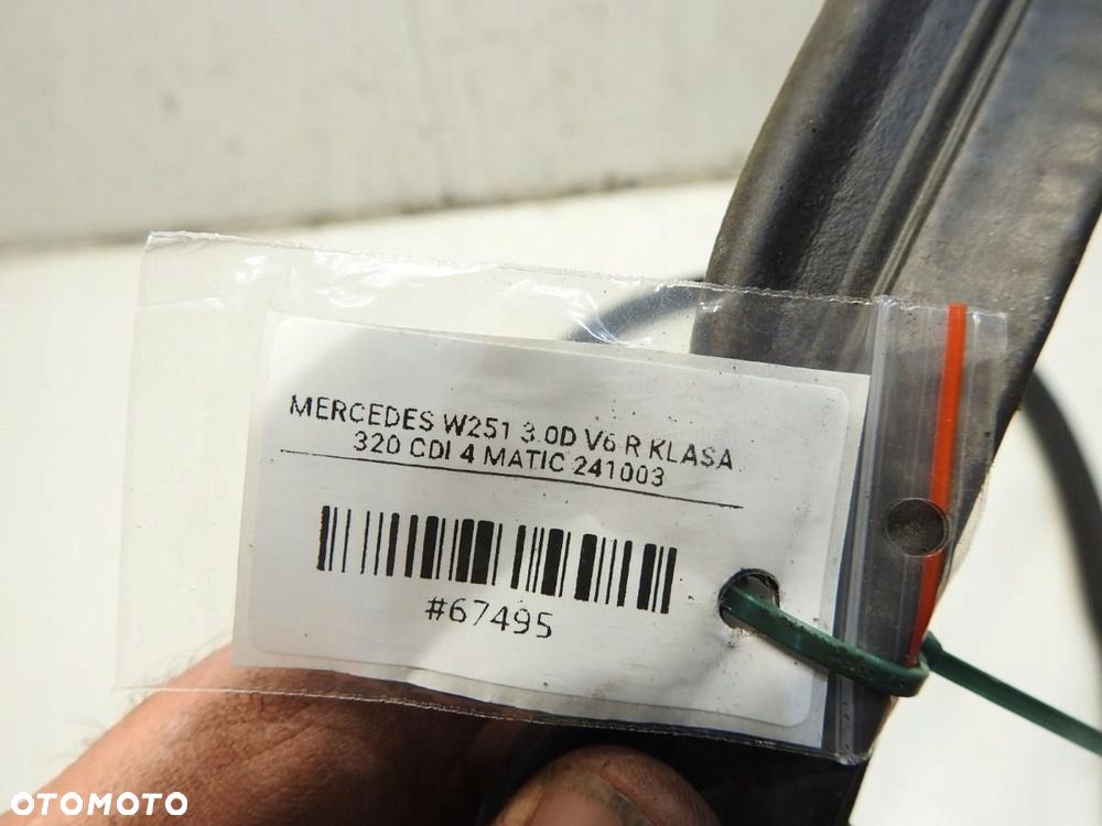USZCZELKA KOMORY SILNIKA MERCEDES R W251 - 4