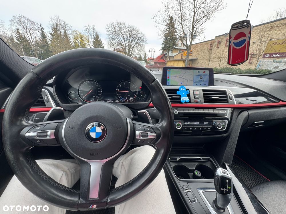 BMW Seria 3 330i Sport Line - 2