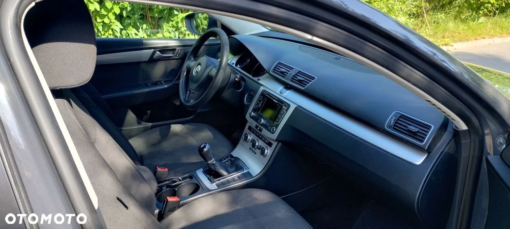 Volkswagen Passat 1.6 TDI BlueMotion - 10
