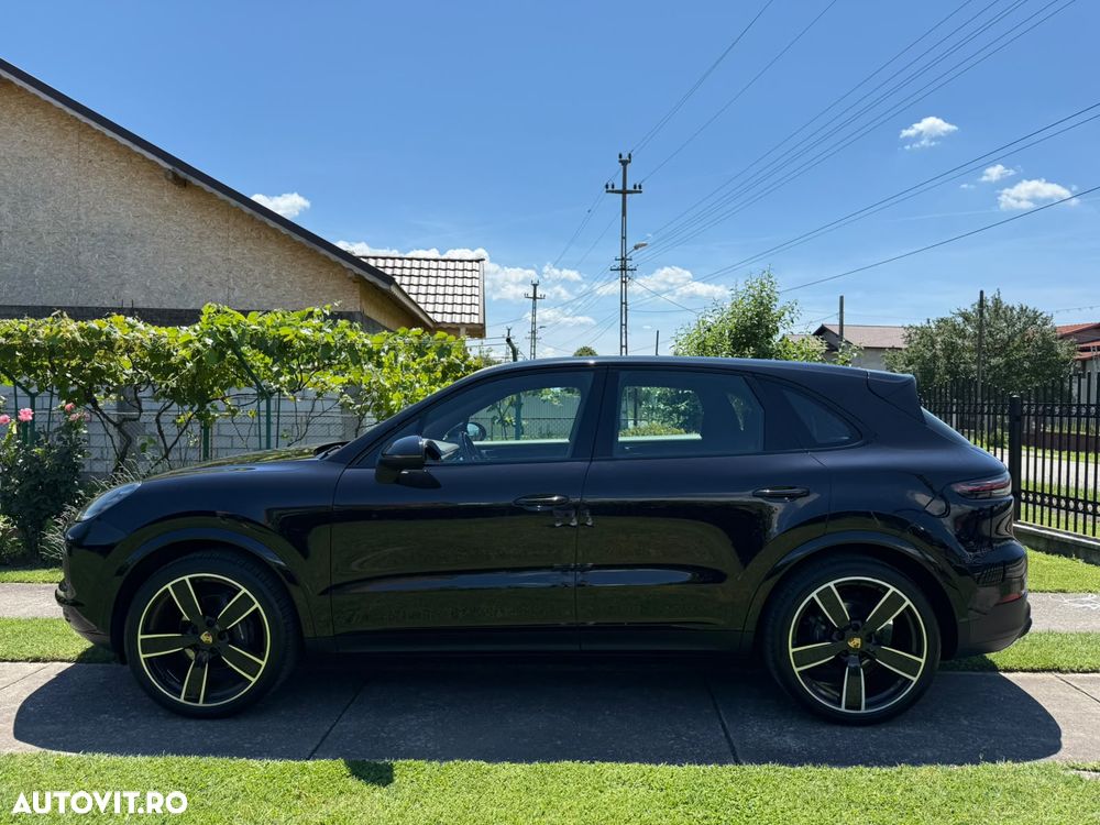 Porsche Cayenne Standard - 2