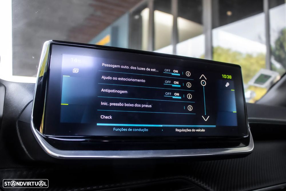 Peugeot e-2008 GT - 43