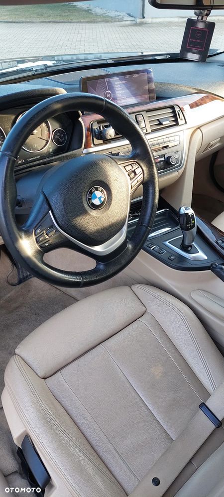 BMW Seria 3 328i - 12