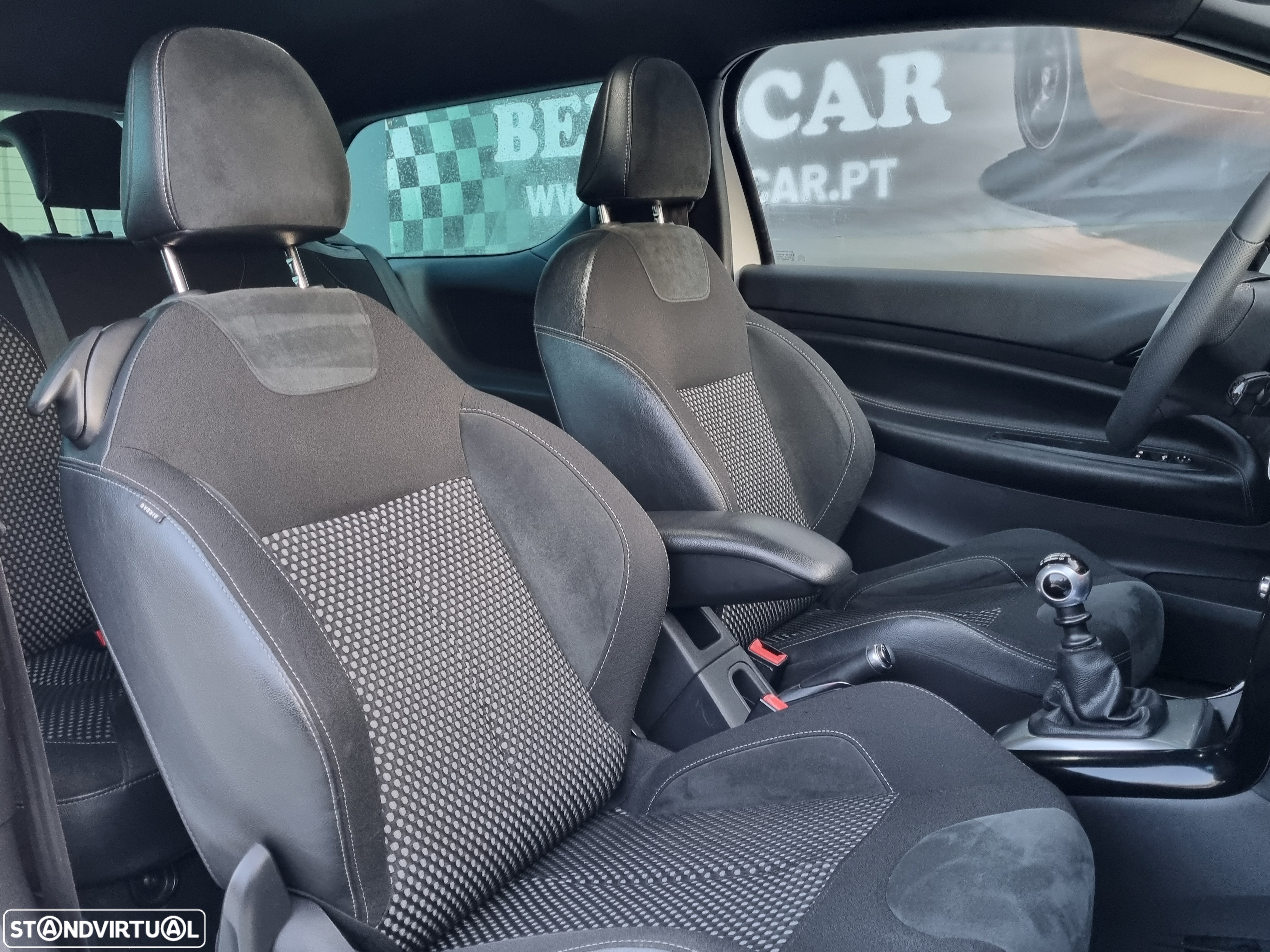 Citroën DS3 1.6 HDi Airdream Sport Chic - 23