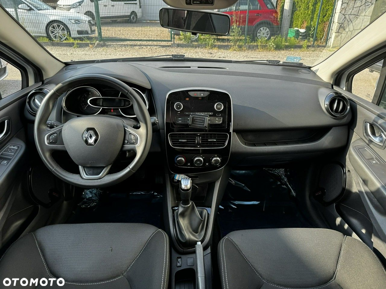 Renault Clio - 9