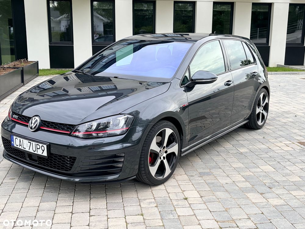 Volkswagen Golf GTI BlueMotion Technology DSG - 2