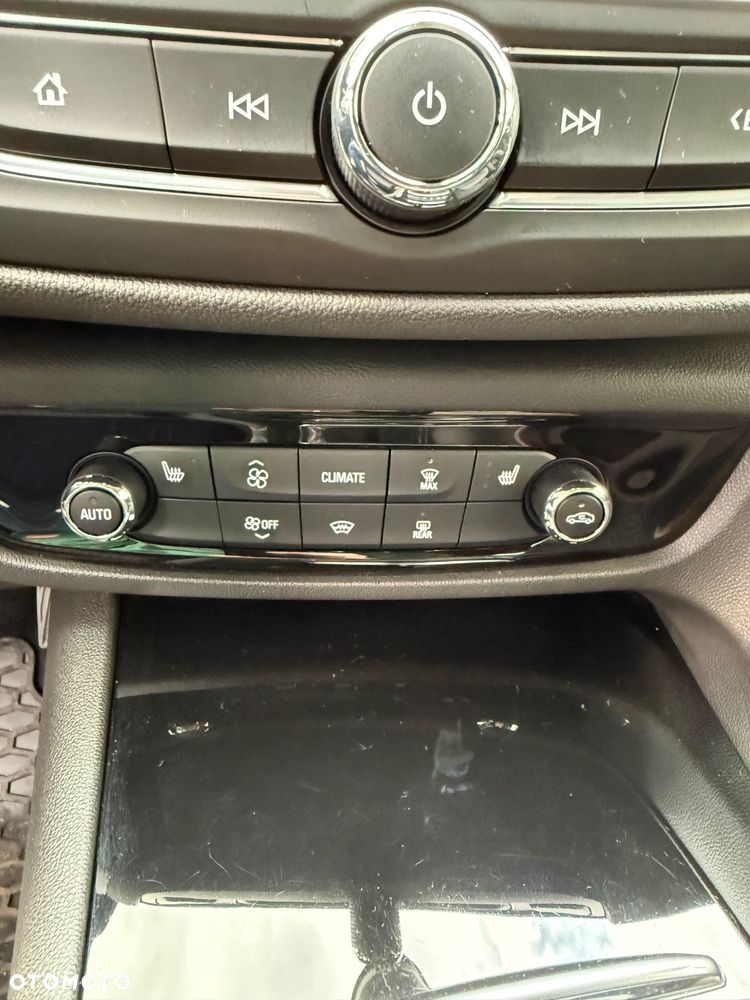 Opel Insignia - 2