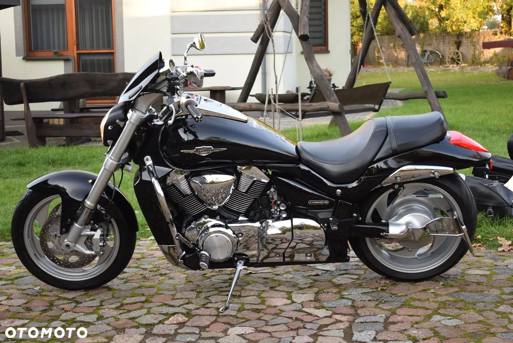 Suzuki Intruder - 36