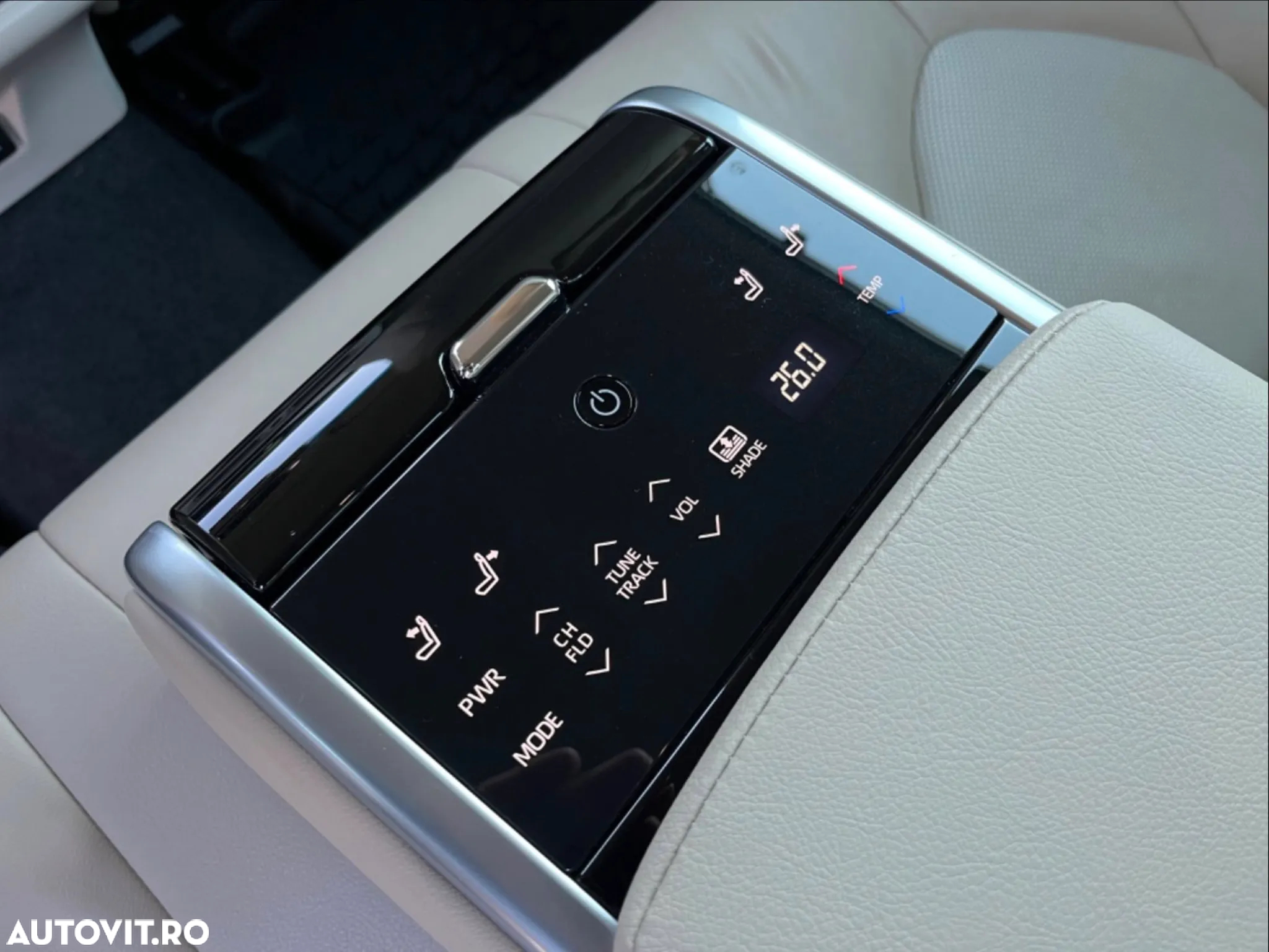 Toyota Camry Executive - 11