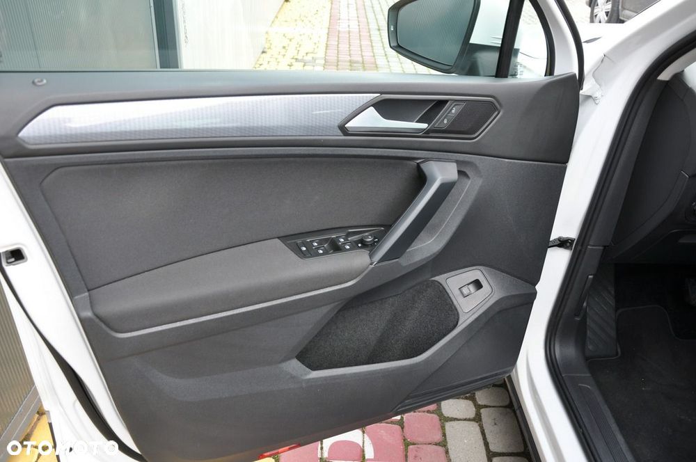 Volkswagen Tiguan 1.5 eTSI OPF DSG Life - 10