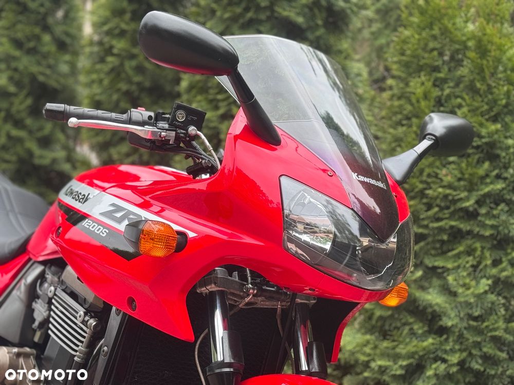 Kawasaki ZRX - 17