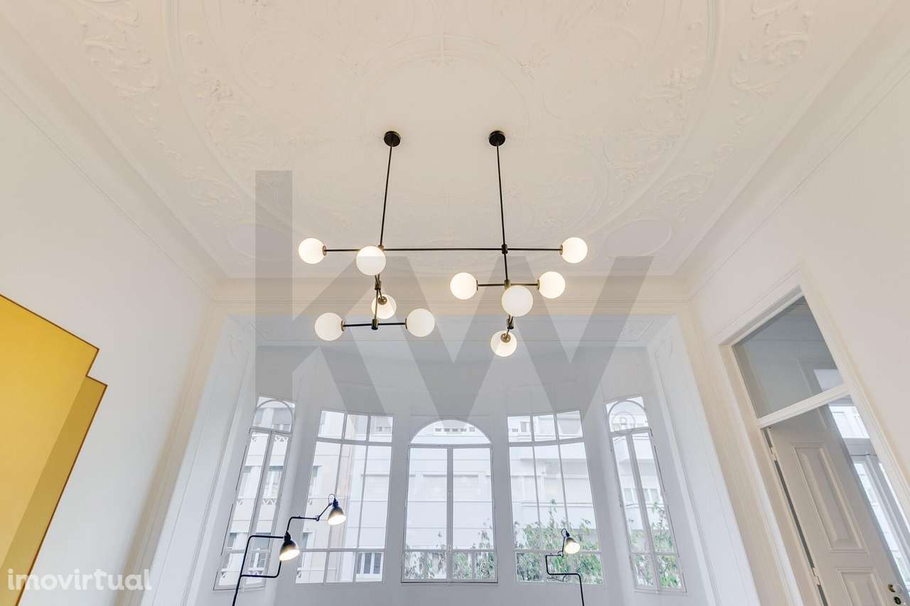 Luxuoso apartamento à Av. Liberdade - Localização, Elegância, Áreas e - Grande imagem: 5/54
