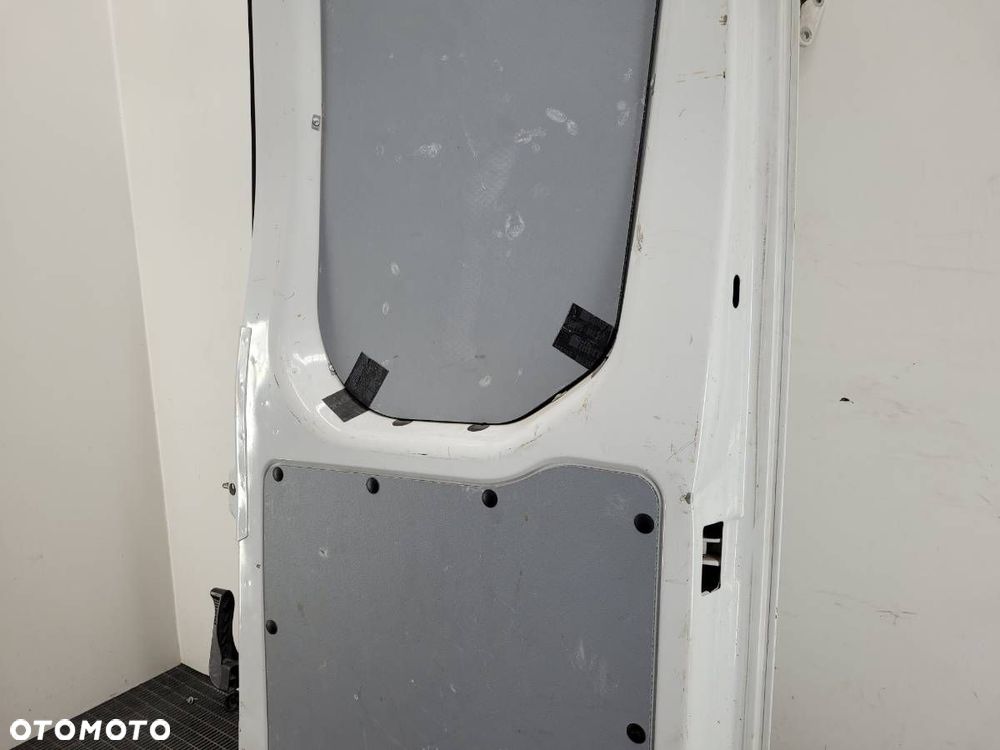DRZWI TYLNE LEWE IVECO DAILY VI KOMPLETNE L2H3 - 13