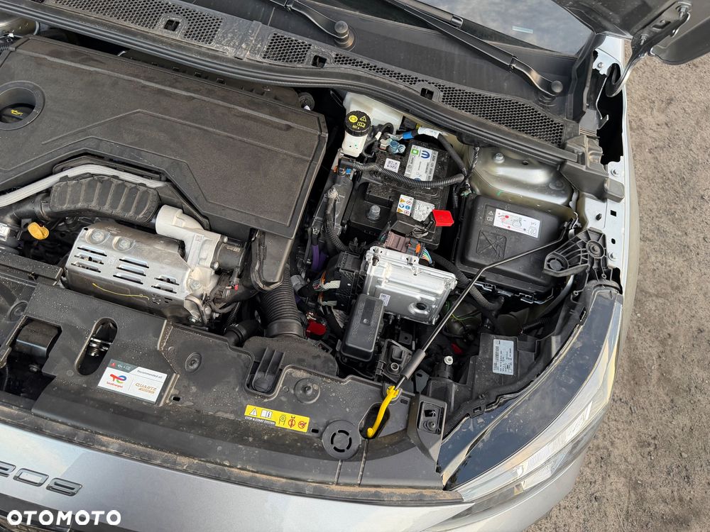 Peugeot 208 - 21