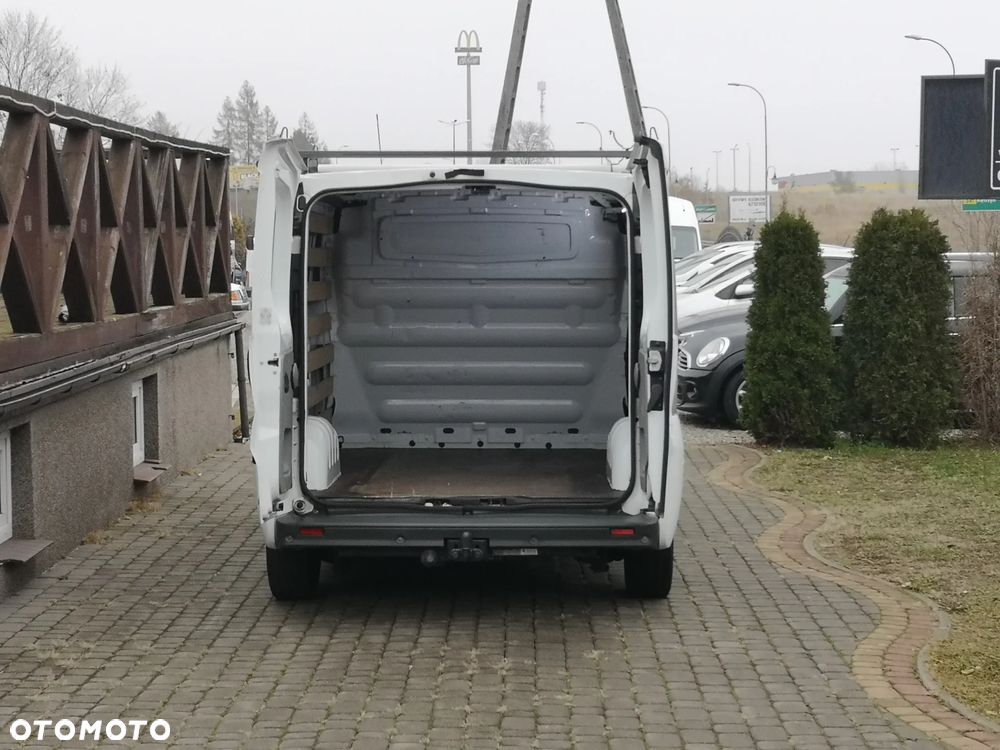 Renault Trafic 2.0dCi - 16