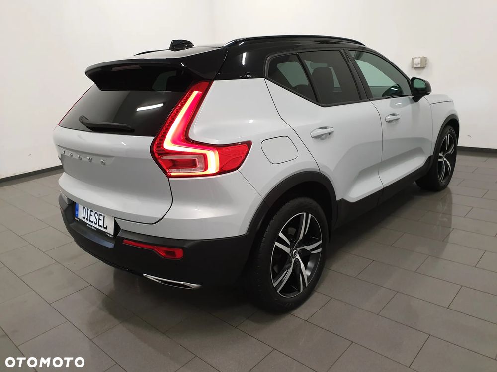 Volvo XC 40 D4 AWD R-Design - 6