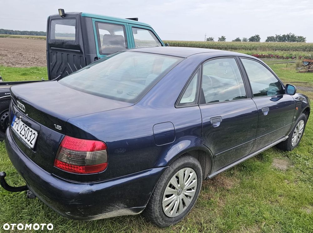 Audi A4 Limousine 1996 photo 4