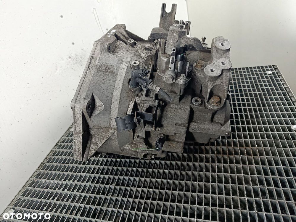 SKRZYNIA BIEGÓW MANUALNA 6 OPEL INSIGNIA A F40 2.0 CDTI - 2