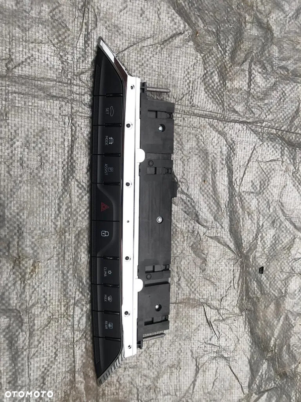 SKODA OCTAVIA IV PRZEŁĄCZNIK PANEL STEROWANIA 5E3925200G