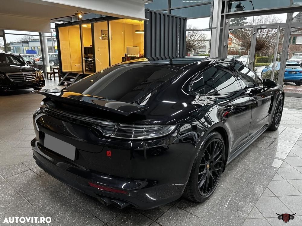 Porsche Panamera GTS - 4