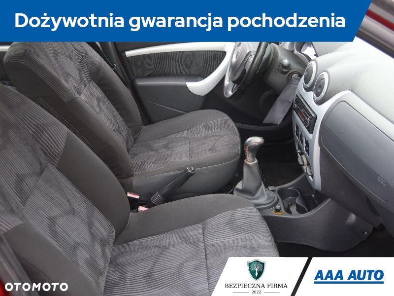 Dacia Sandero - 10